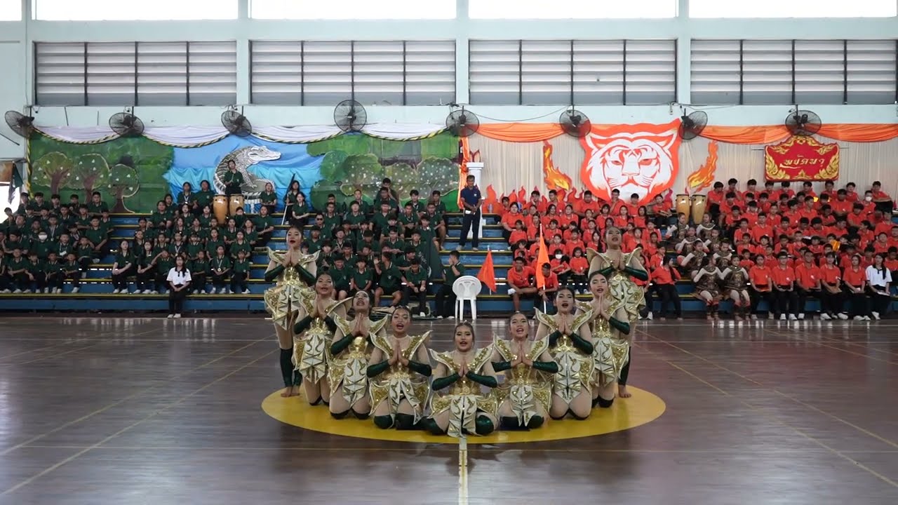 เชียร์ลีดเดอร์สีเขียว/One camera no edit