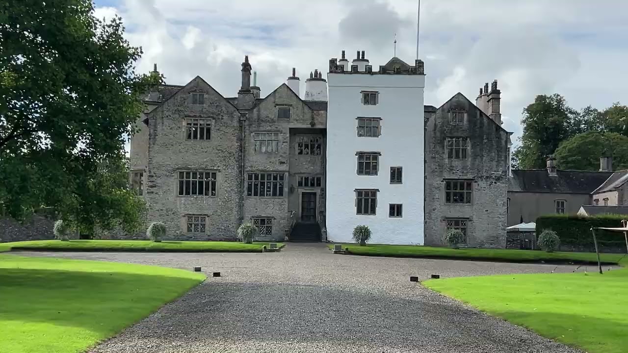 Levens Hall - Kents Bank Holiday Cottage