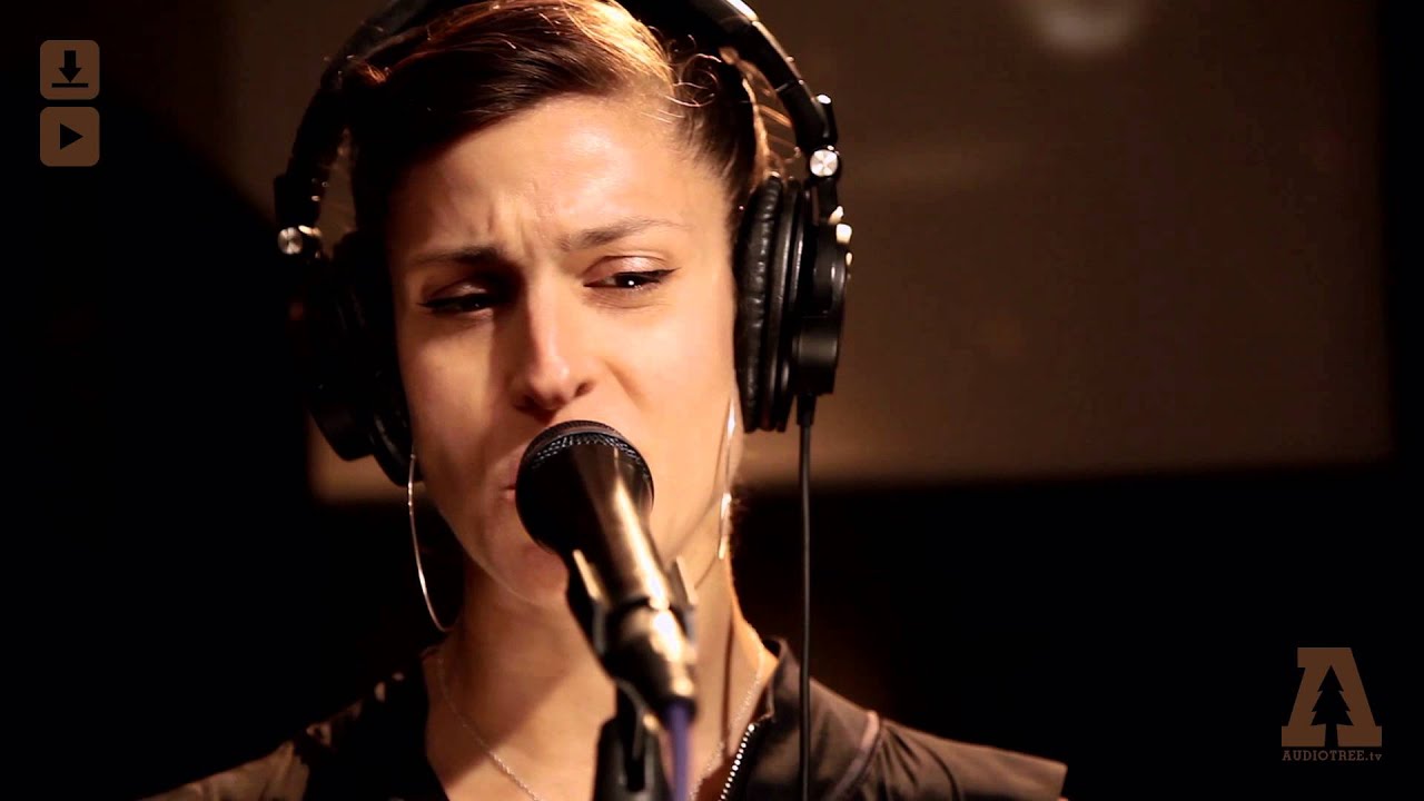 Ver Dessa - Skeleton Key | Audiotree Live en YouTube Ver Dessa - Skeleton Key | Audiotree Live en YouTube