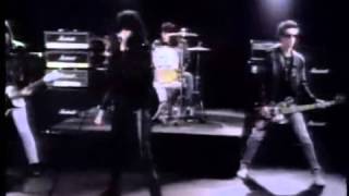 The Ramones   Merry Christmas I Don't Want To Fight Tonight