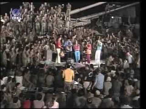 Mira איזולירבנד / 'מטאטים את התא', 'חג על הגג' 1982 en YouTube