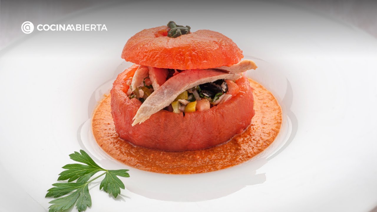 Joseba Arguiñano prepara tomates rellenos de ventresca con muhammara, un aperitivo lleno de sabor