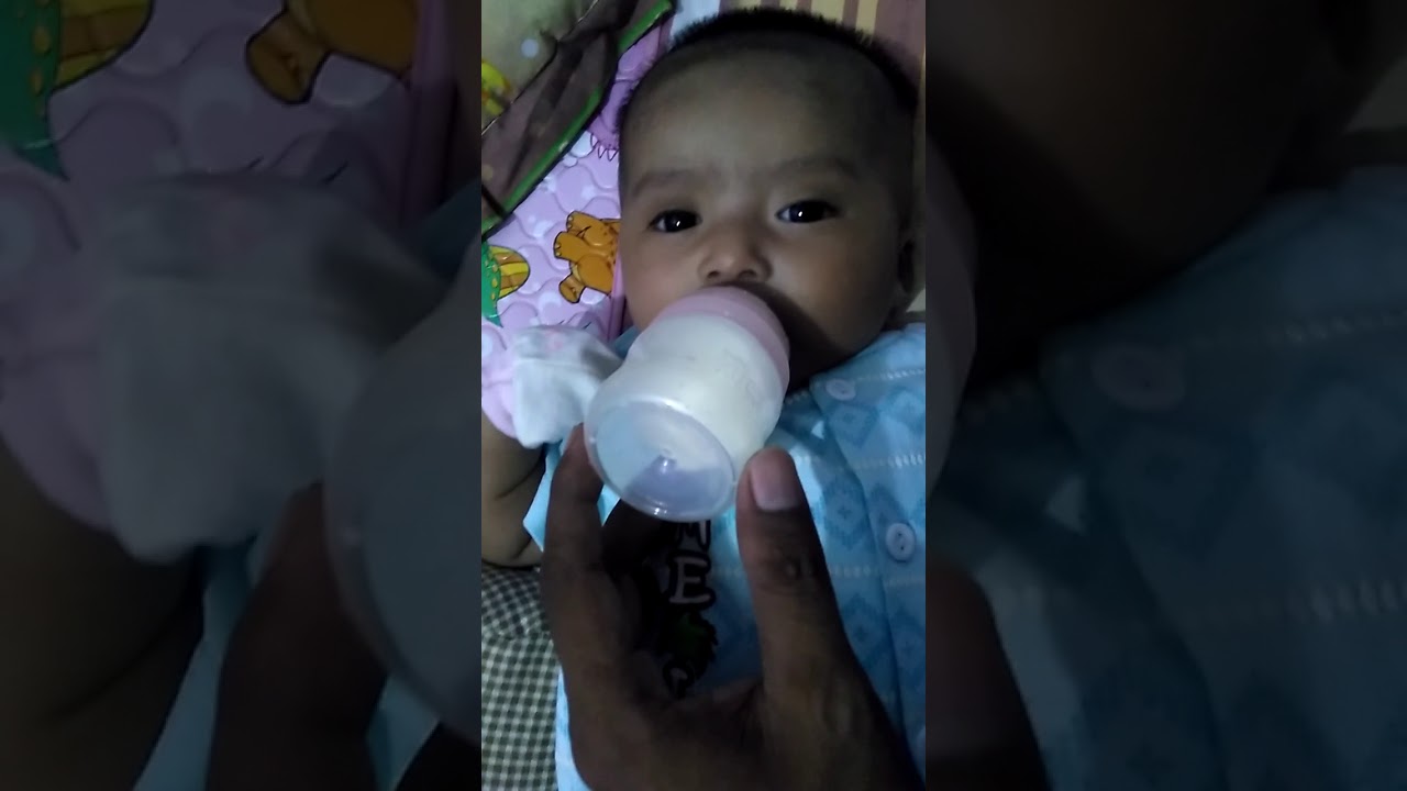 Bayi lucu  mimik  susu YouTube