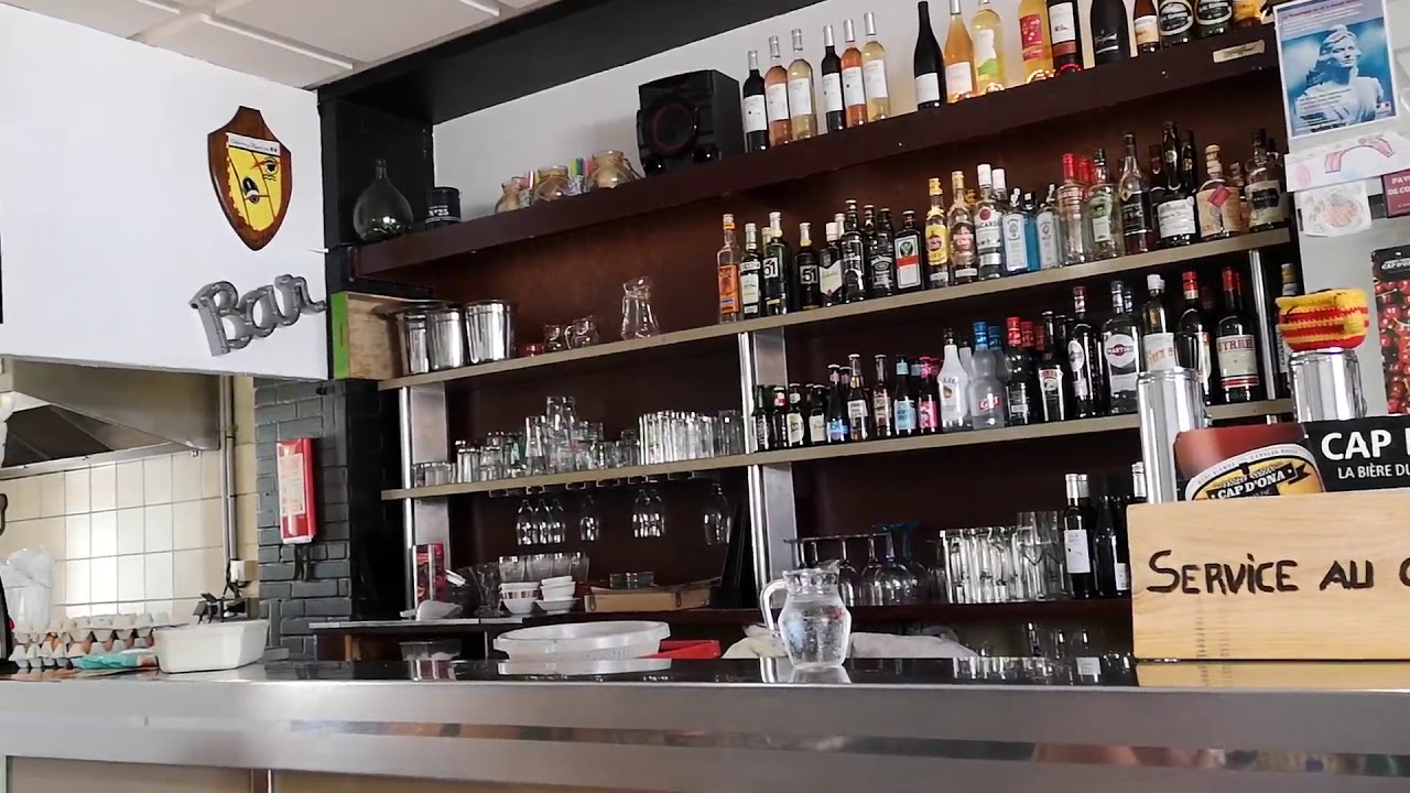 Le Grand Café des Nines