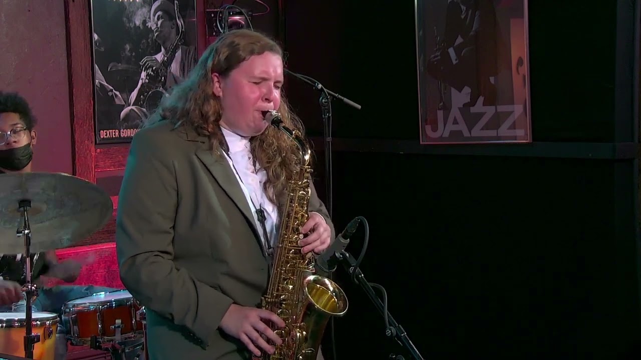 Mike Boone Quartet featuring Sarah Hanahan - I'll Remember April
