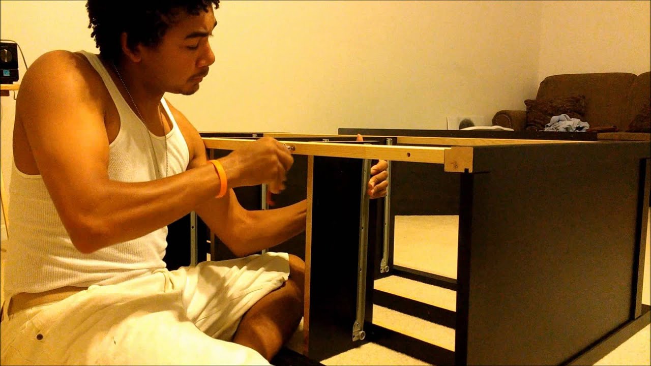 How to assemble a chest of drawers 64 How to assemble a chest of drawers 72