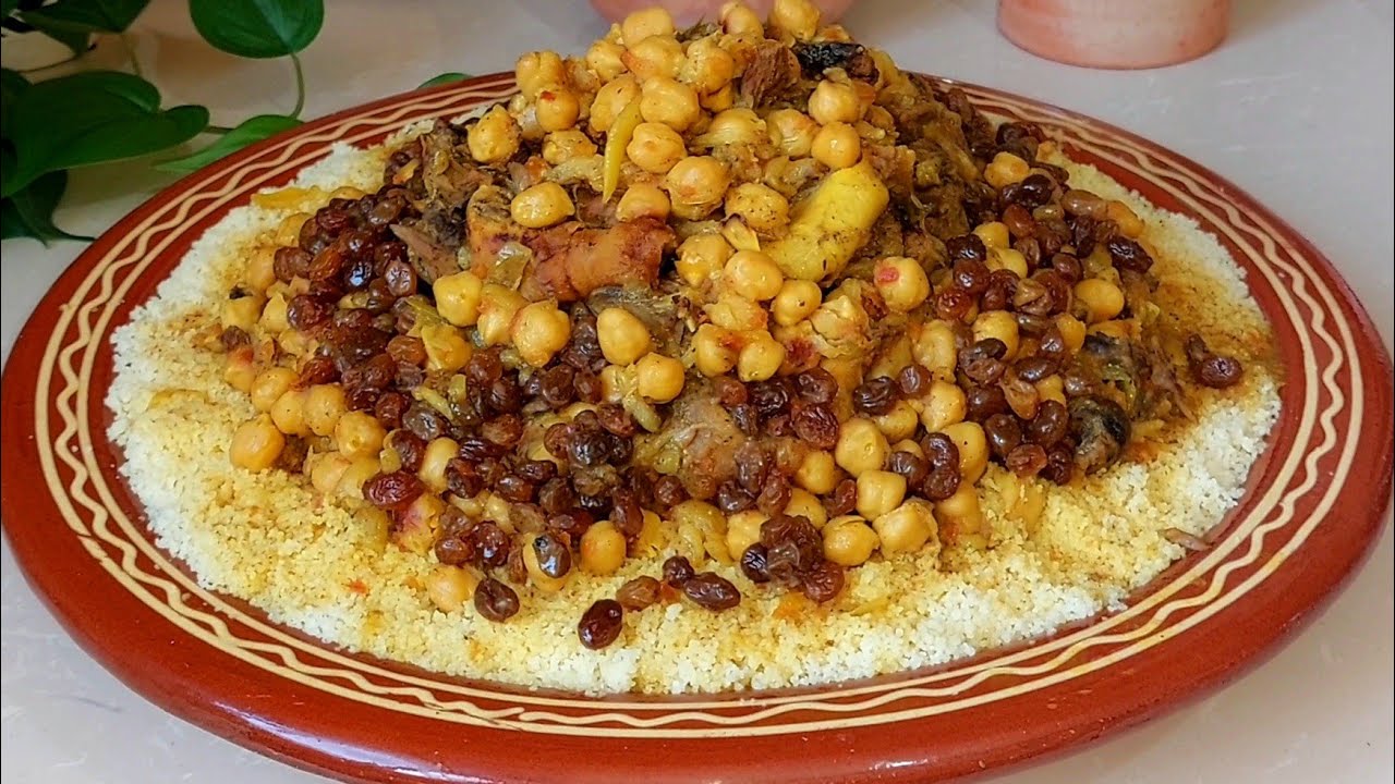 كسكسو مغربي براس الخروف خطير فالطعم معلك و المرقة خاترة و بنينة👌 بطريقة مبسطة و ناجحة جدا 😍💯