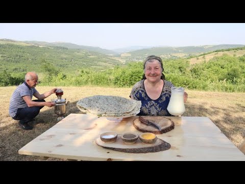 Lezzetli Qutab ve Ayran Tarifi | Manzaralı bir köyde geleneksel Azerbaycan mutfağı