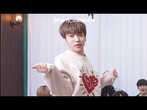 To1’s Woonggi being a queen for almost 3 whole minutes