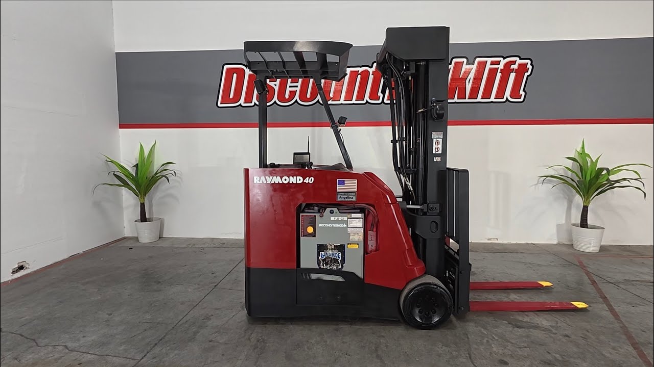 Электрический вилочный погрузчик RAYMOND 425-C40 грузоподъемностью 4000 фунтов, номер 3518 - в пр...