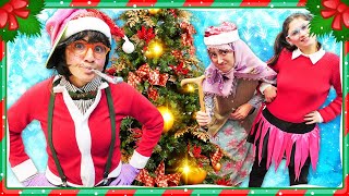 Okutay Ve Cicisu, Yaşlı Teyzenin Yılbaşı Ağacını Çalıp Süslüyor Eğlenceli Komik Video