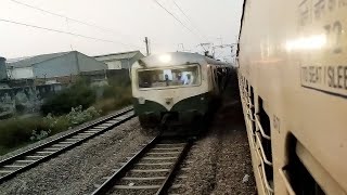 Delhi Local Train At Full Speed | Train videos | Indian Railways #indianrailways #trainvideo screenshot 4