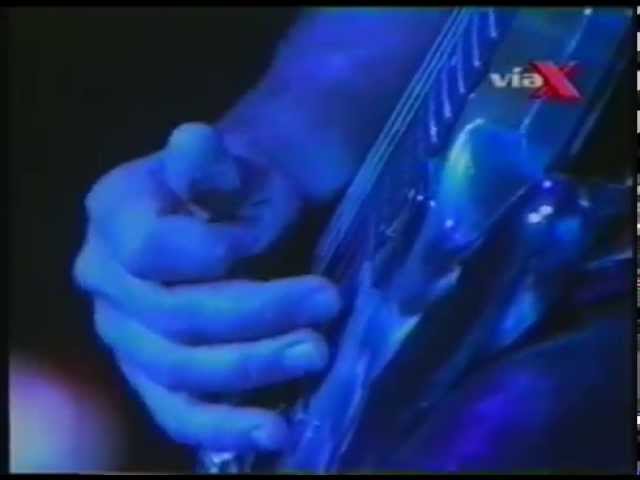 joe satriani en chile love thing class=