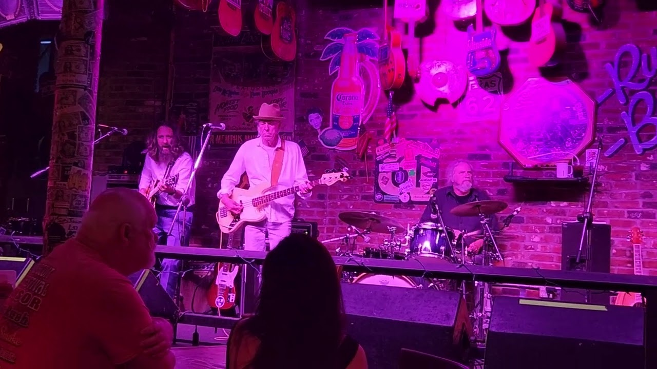 Tear It Up Reba Russell Band at Rum Boogie Cafe, Memphis TN YouTube