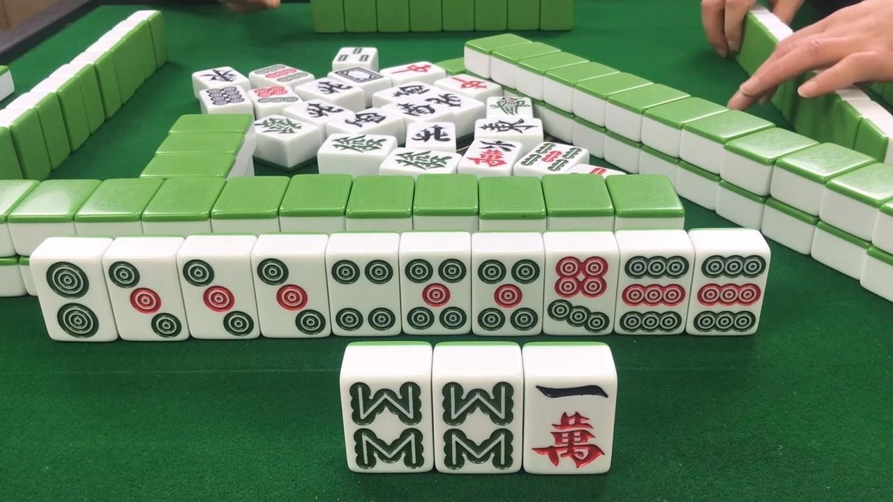 小哥今天的目标是能杠上开花,这三筒来了是否能满足小哥呢? - YouTube