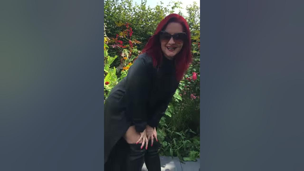 LeatherAmber UKs leather mistress in long leather coat YouTube