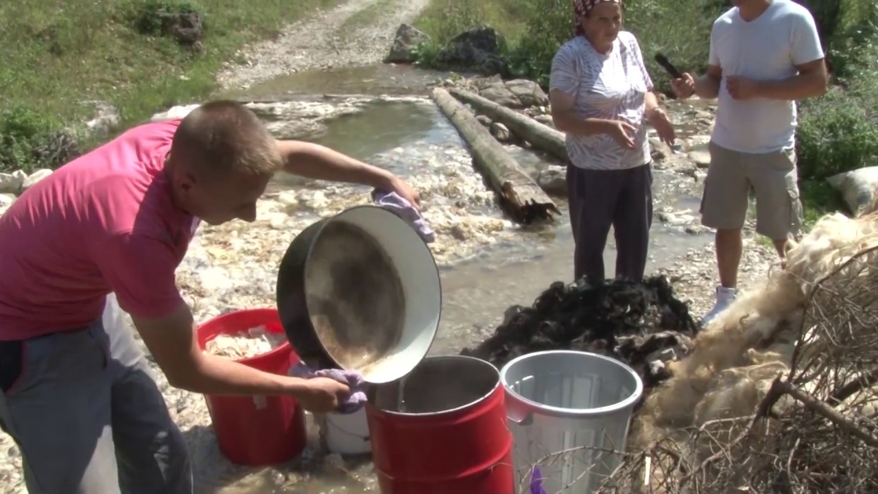 PUNO JE PATNJE DA BI VUNA  KOŠTALA 3 MARKE