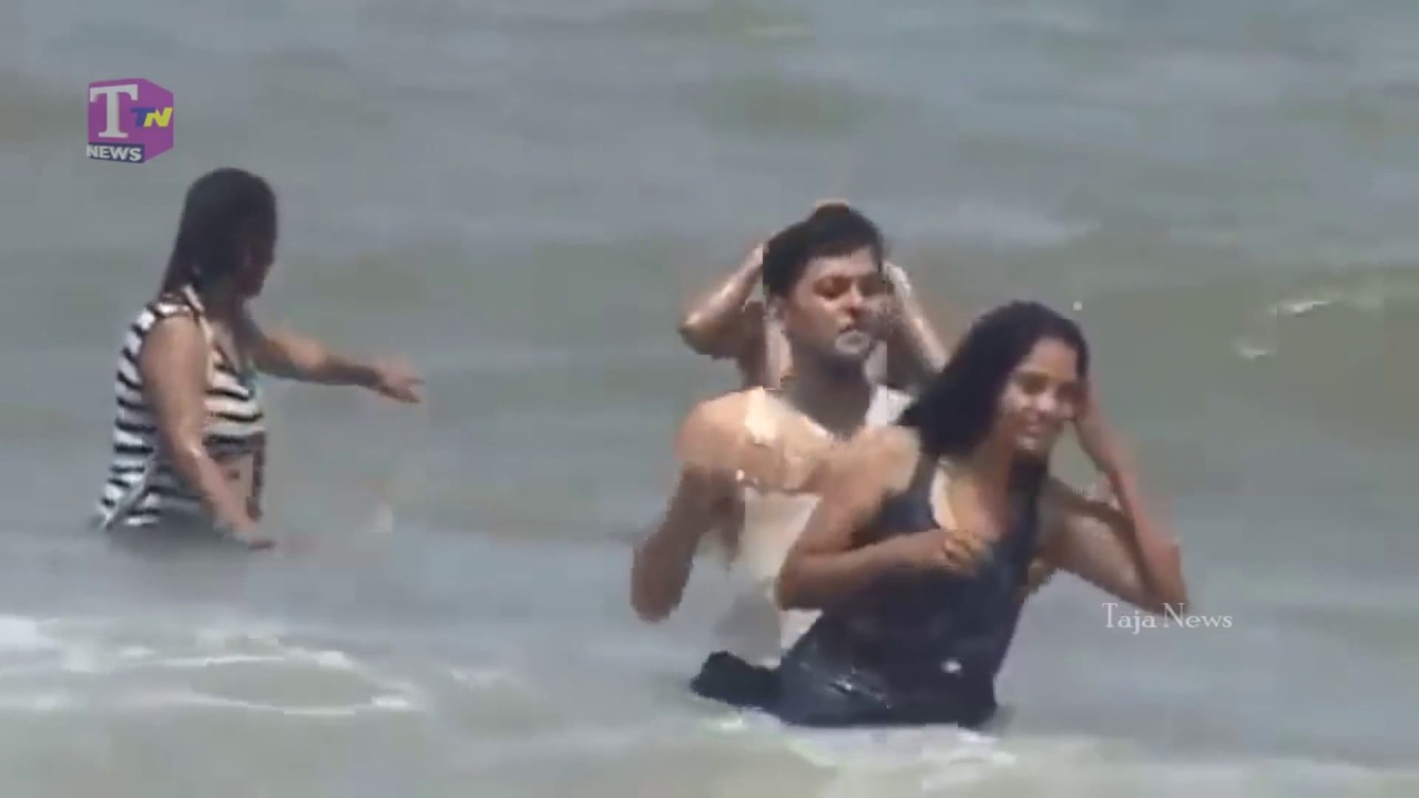 Newly Married Couple Enjoying In Goa Beach Hot Couple