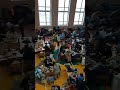 Дети помогают вязать маскировочные сетки. Children help to knit camouflage nets for UA Army 2022