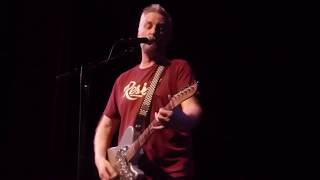 Billy Bragg - Like Soldiers Do (slow version)