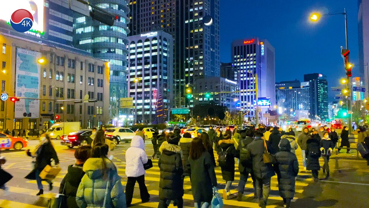 Seoul Myeong-dong, Namdaemun, Bukchang-dong, Gwanghwamun Night Walking Tour. 4K Seoul Korea Walk.