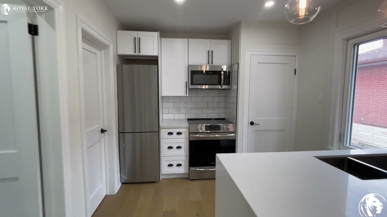 1-310 Muriel Avenue, Oshawa, Ontario L1J 2W9