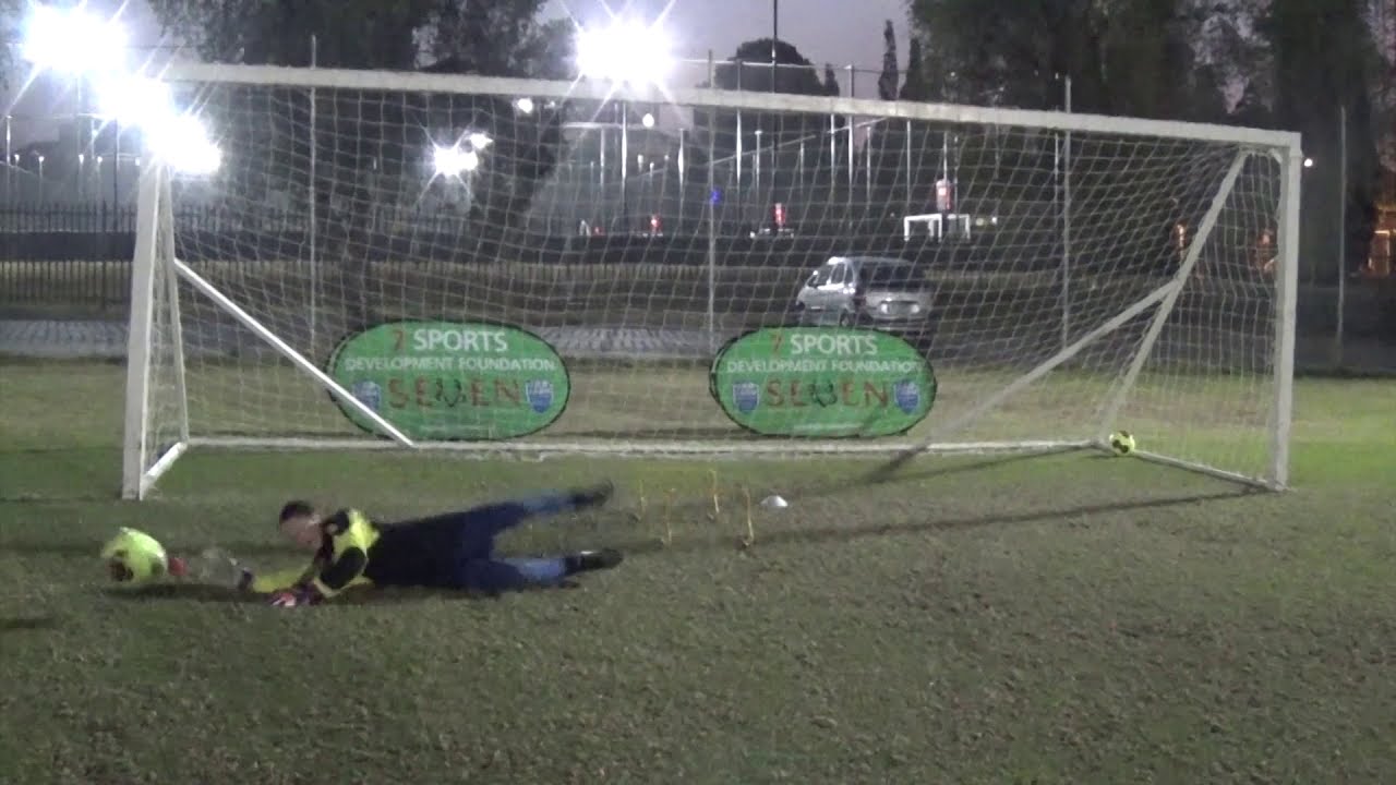 Explosive Goalkeeper Goalkeeper Training explosive power & reactions - YouTube