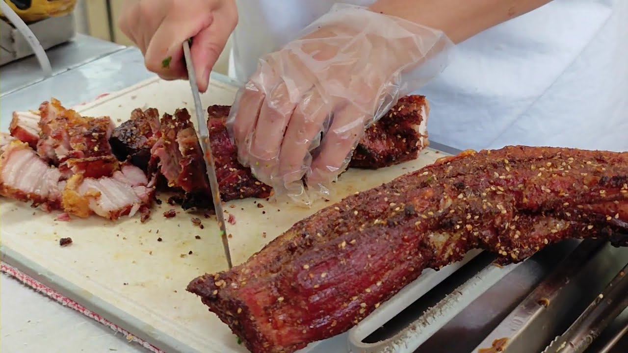 ⁣銷魂夢幻組合 脆皮五花肉鍋盔燒餅製作/Crispy Roasted Pork & Hot Pot Baked FlatBreads Making Skills -台灣街頭美食