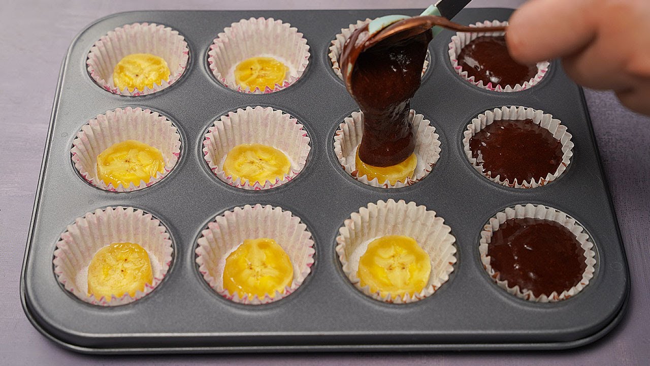 New Way of Making Chocolate Banana Cup Cake | Eggless & Without Oven | Yummy