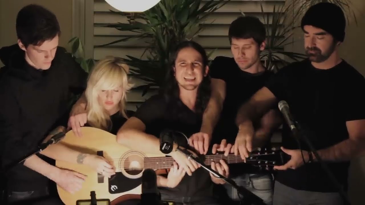 Video till Grym cover av Somebody That I Used to Know