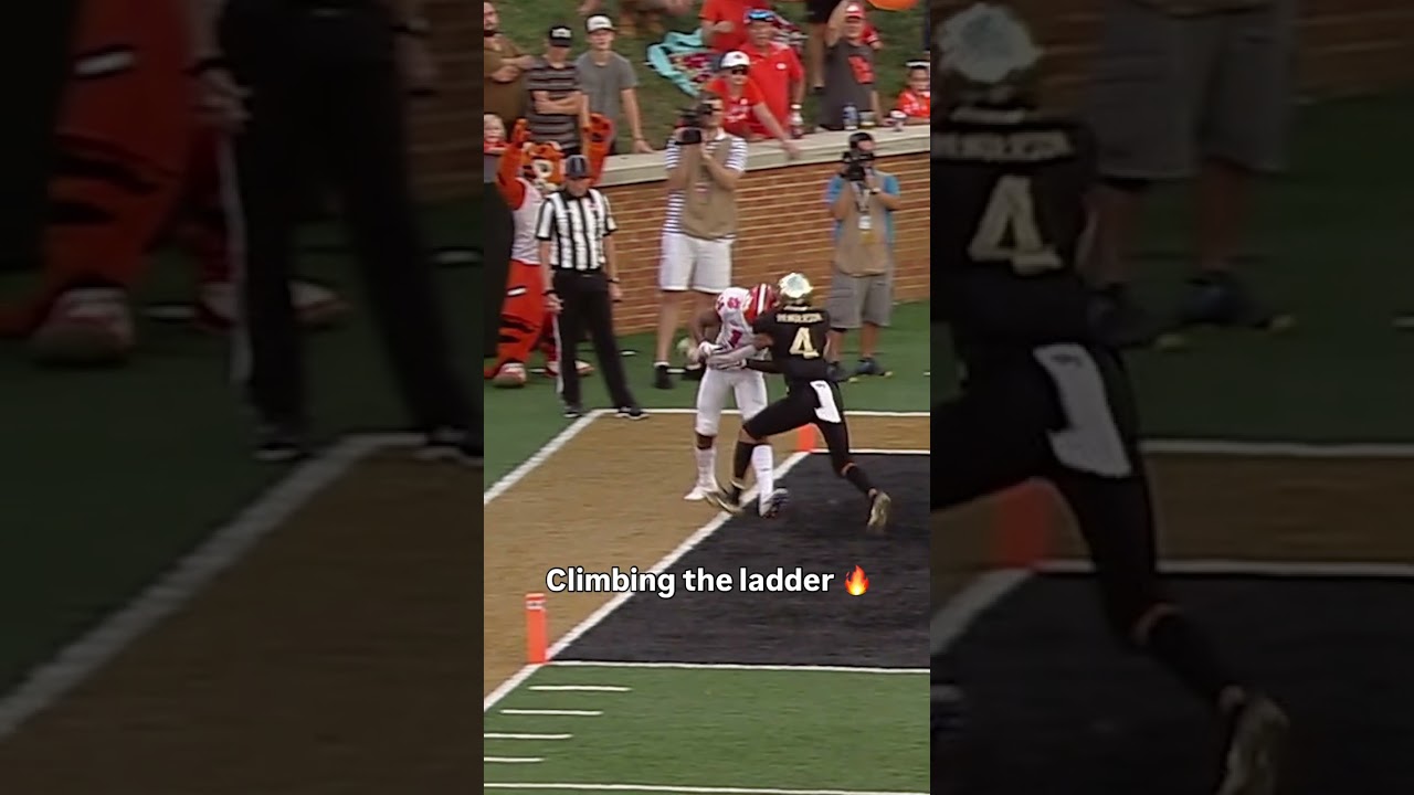 He got his foot down 🤩 #clemson #accfootball #collegefootball