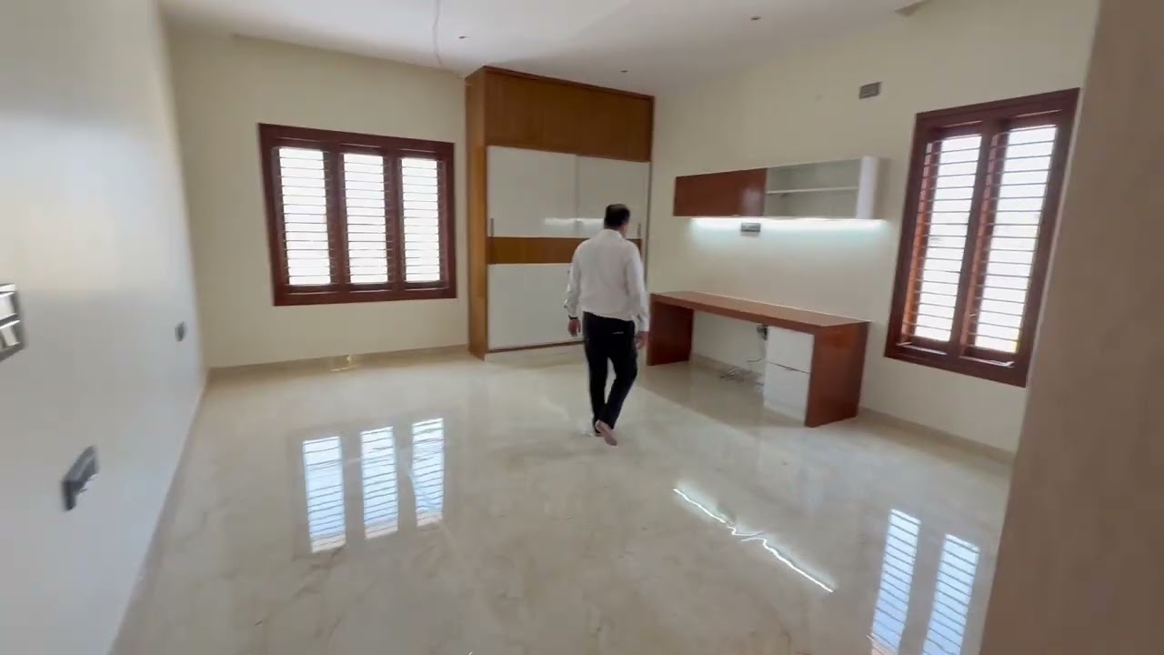 4.15 cr house sale Mysore police layout 40x60 east facing call 9900363084 