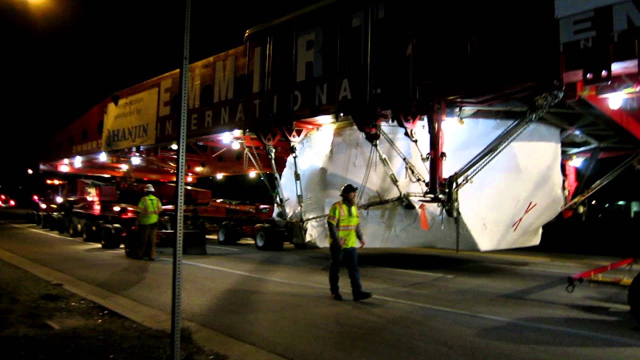 Los Angeles County Museum of Art's "Levitated Mass" During Transport