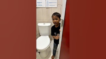 Tuan Faruq salah masuk kamar mandi #davidsunairi #comedy #anakdesa #funny #tuanfaruq