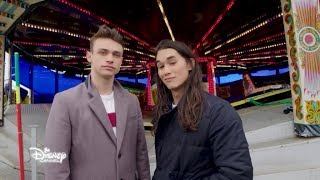 Disney Channel Dares | The Scary Ride Challenge - Booboo Stewart & Thomas Doherty (Subs. Spanish)