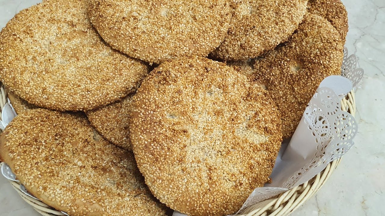 كعكة العصرونية(طرابلسية)شهية/Hommed Kaak Bread#