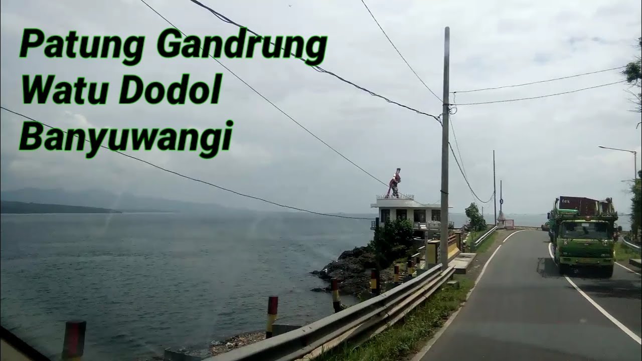 Patung Gandrung Pantai Watu Dodol Banyuwangi