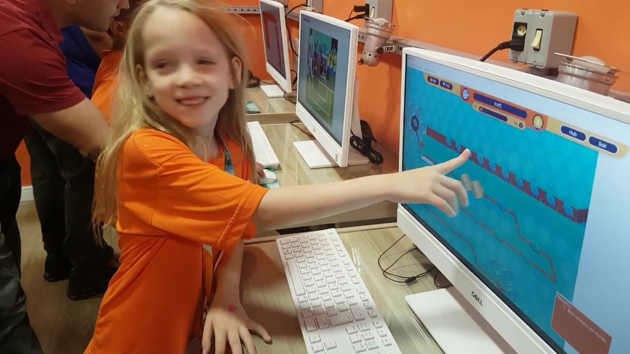 Programadores do Futuro - Flávia Paulus de Castro - YouTube
