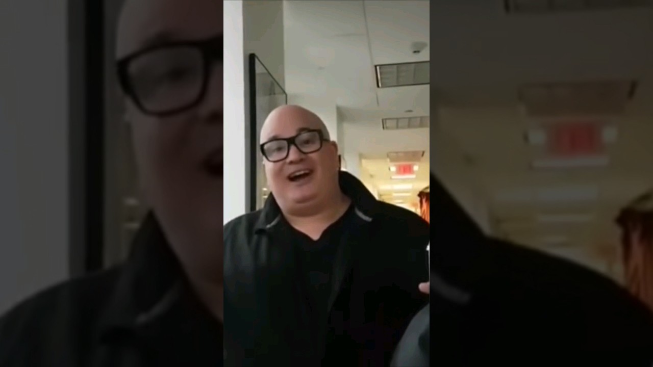 Comedian Bob Kelly makes fun of Opie 