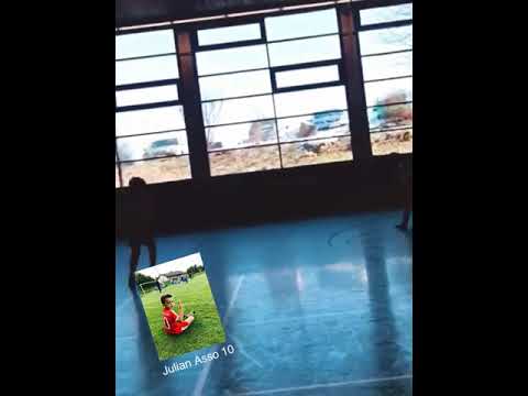 احد الاعبيين يتحدث بالماني عن جوليان اسو