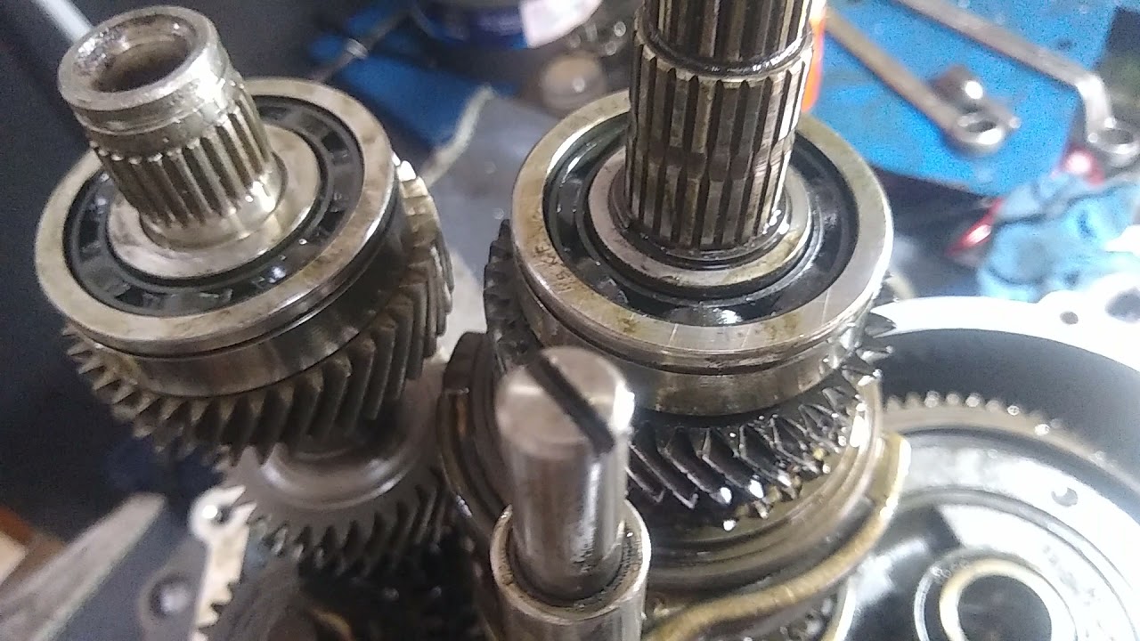 reparo no cambio do Escort CHT1.6, escapando primeiro marcha