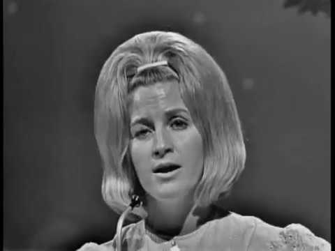Skeeter Davis - The End Of The World (Live, 2. August 1965) - YouTube.