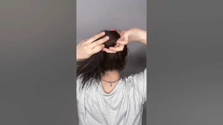 how to do the claw clip hairstyle for medium length hair #shorts