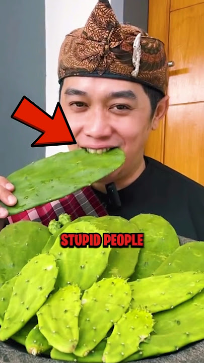 Eating Cactus 😨