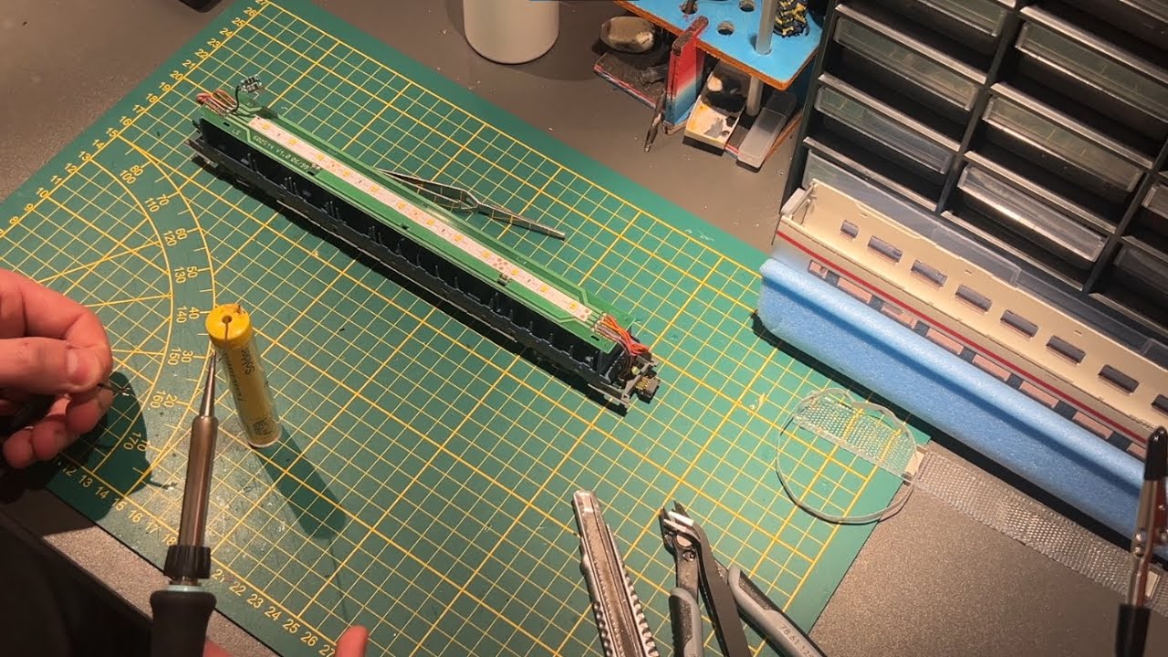 Doe het zelf: Märklin NS ICE 3 ombouwen met LED-interieurverlichting!