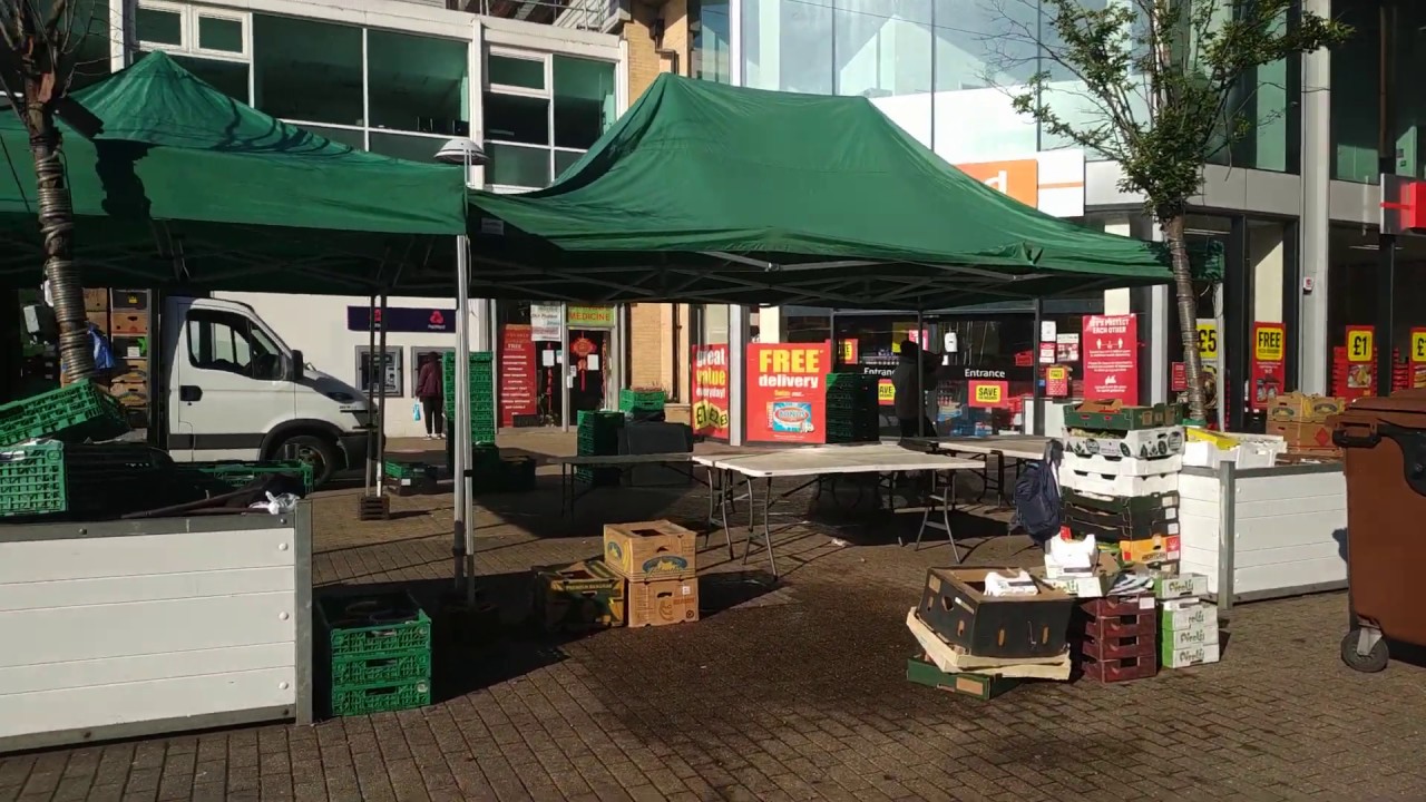 2 Minutes in Feltham The Centre, London 9 AM !!! - YouTube