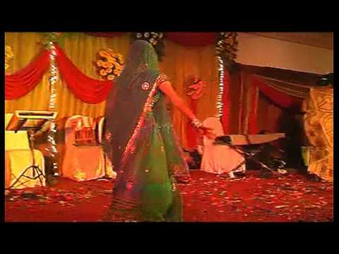 nisha dancing for the groom HQ