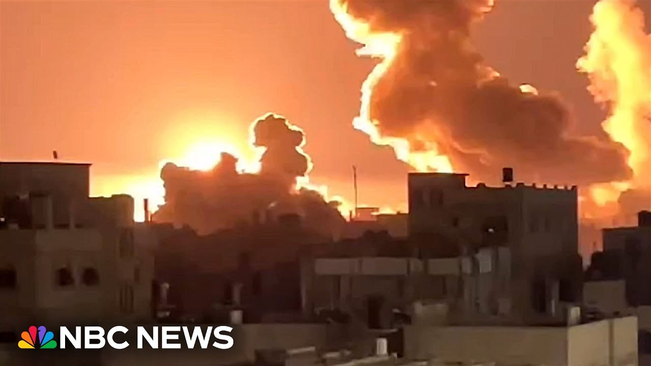 Young and old fall victim to intense bombardment of Gaza’s Khan Younis Young and old fall victim to intense bombardment of Gaza’s Khan Younis