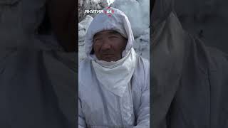 Бывалый Якутский Охотник Объясняет, Почему Нет Гусей/Yakut Hunter Explains Why There Are No Geese