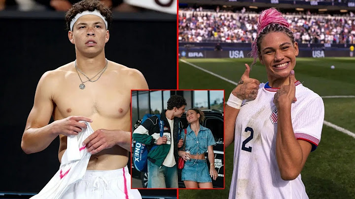 WATCH: Shirtless Ben Shelton impresses girlfriend Trinity Rodman with his soccer skills at Mallorca